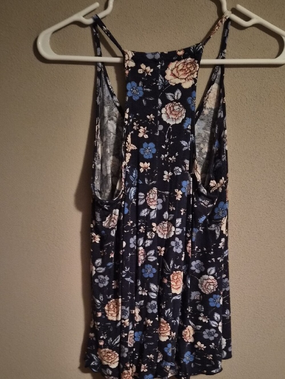 SO Navy Floral V-Neck Spaghetti Strap Camisole - Picture 3 of 3